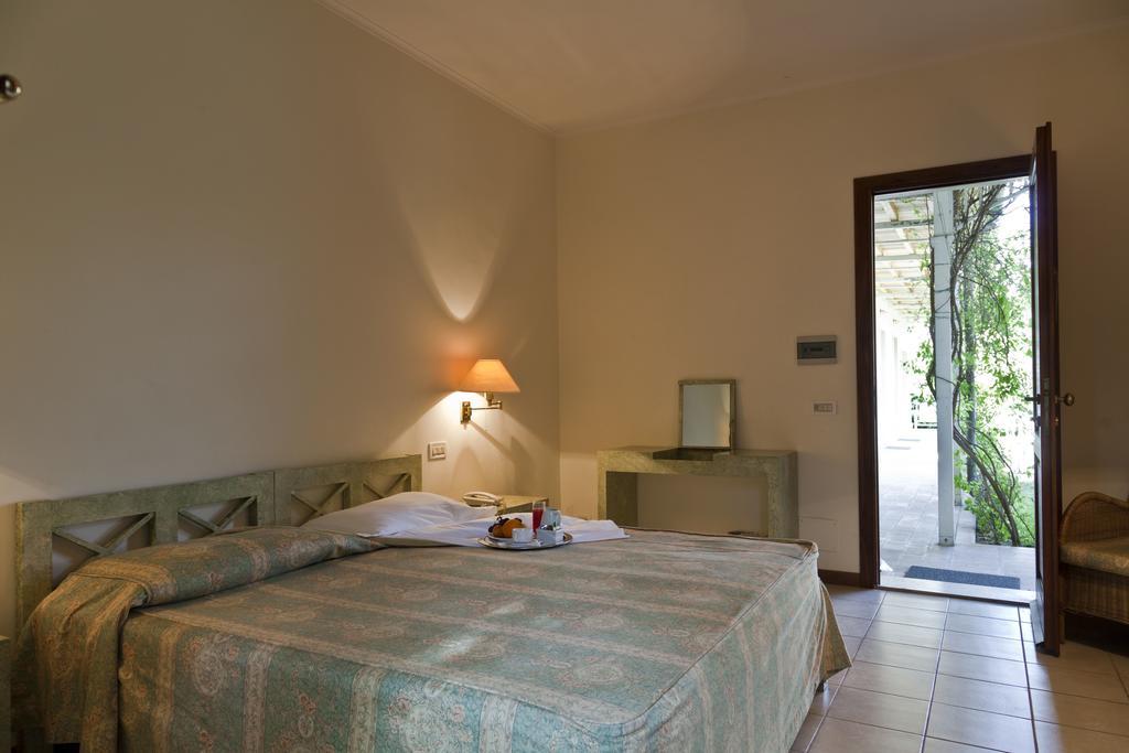 Hotel La Conchiglia Fregenae Extérieur photo