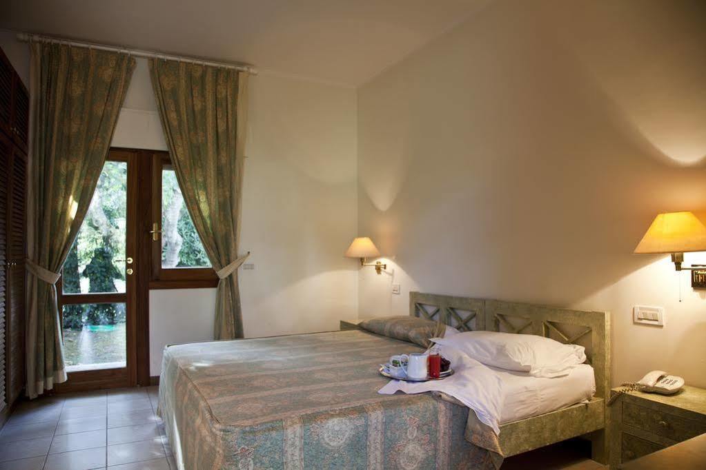 Hotel La Conchiglia Fregenae Extérieur photo